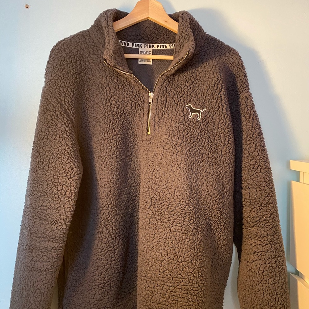 VS Pink sherpa grey pullover